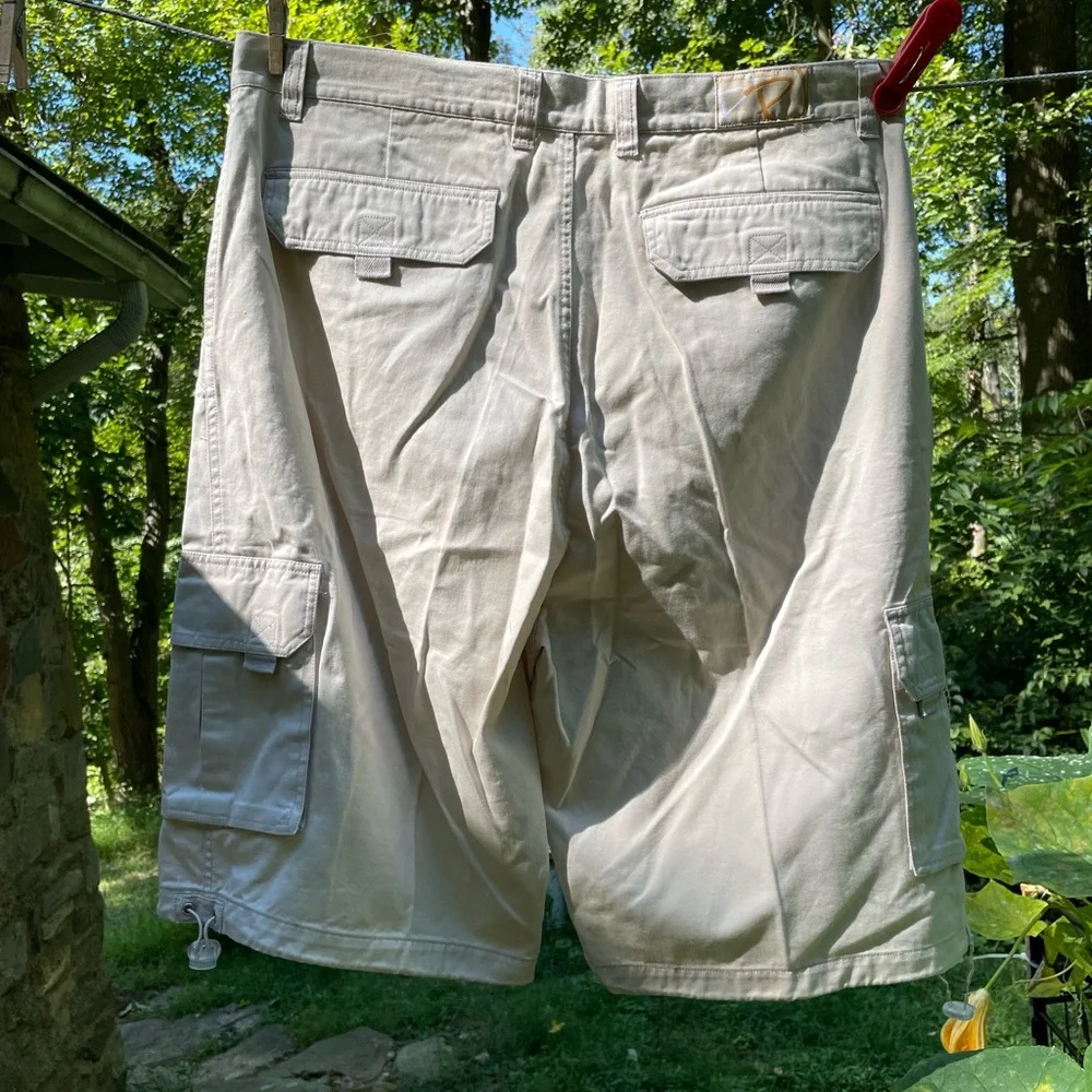 Shorts Size 40 - Picture 2 of 11